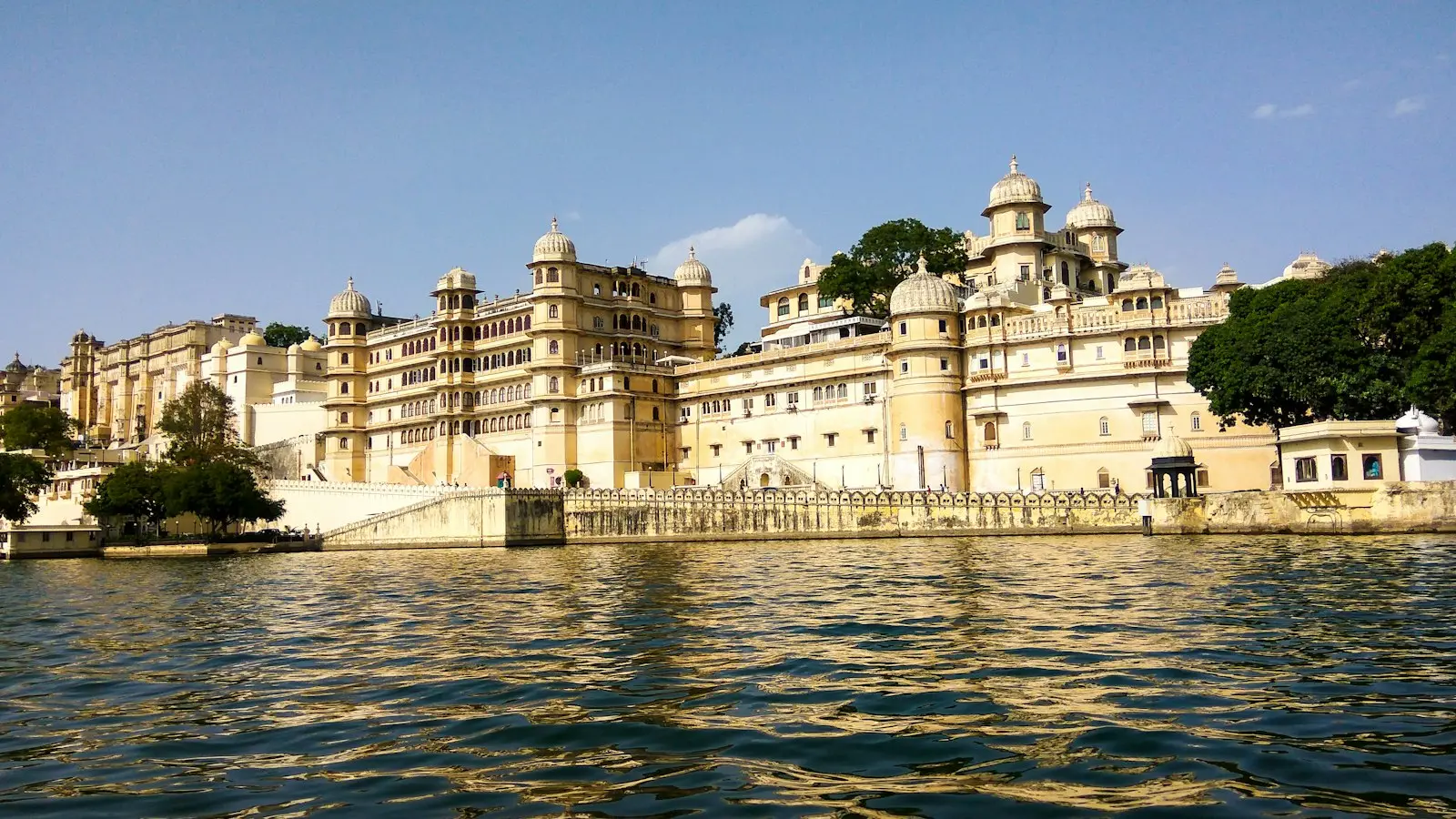 City Palace on Lake Pichola, Udaipur